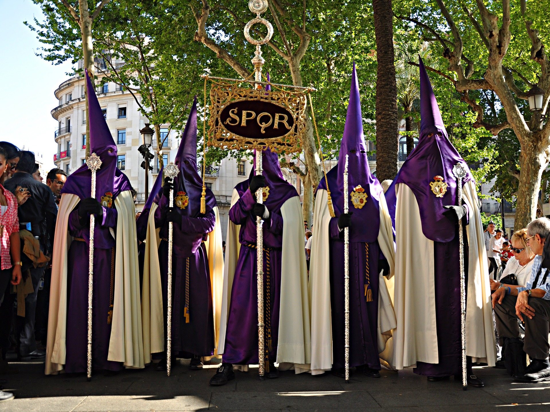 Centro Mundolengua La Semaine Sainte De Seville