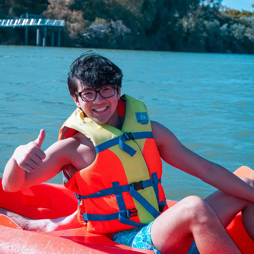 High school volunteers abroad activities: kayak on the River